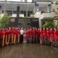 TP PKK Kota Bekasi diwakili oleh TP PKK Kecamatan Bekasi Barat pada lomba.Paduan Suara Puspa Swara Wanoja Sunda Wilayah II Purwakarta.(Foto: Humas Pemkot Bekasi)