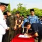 Wali Kota Bekasi, Tri Adhianto pada penandatanganan Kerjasama dengan PT Bahana Mega Prestasi dalam rangka membuka akses informasi dan peluang kerja ke luar negeri, khususnya ke Taiwan.(Foto: Humas Pemkot Bekasi)