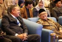 Wali Kota Bekasi Tri Adhianto dan Menteri Pendidikan Dasar dan Menengah (Mendikdasmen) RI Abdul Mu’ti pada acara Al-Muhajirien Model United Nations (AYIMUN) di Four Points by Sheraton Bekasi pada Sabtu (11/4/26).(Foto: Humas Pemkot Bekasi)