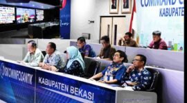 Pemkab Bekasi mengikuti Live Talkshow secara virtual yang diselenggarakan oleh BPSDM Kemendagri di Ruang Command Center Diskominfosantik, Cikarang Pusat, Kamis (16/04/2026).Foto: Pemkab Bekasi)