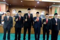 Wali Kota Bekasi Tri Adhianto usai melantik jajaran pengurus Badan Amil Zakat Nasional (Baznas) Kota Bekasi periode 2026–2031 di Aula Nonon Sonthanie, Kota Bekasi.(Foto: Humas Pemkot Bekasi)