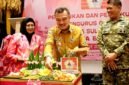 Wakil Wali Kota Bekasi Abdul Harris Bobihoe pada pengukuhan sekaligus pelantikan Indri sebagai Ketua IWSS Kota Bekasi Periode 2026-2031.(Foto: Humas Pemkot Bekasi)