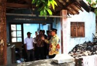 Wakil Wali Kota Bekasi Abdul Harris Bobihoe, meninjau langsung rumah warga yang terdampak kebakaran di wilayah Bojong Rawalumbu, Kecamatan Rawalumbu tersebut, Kamis (30/4/2026).