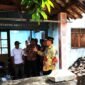 Wakil Wali Kota Bekasi Abdul Harris Bobihoe, meninjau langsung rumah warga yang terdampak kebakaran di wilayah Bojong Rawalumbu, Kecamatan Rawalumbu tersebut, Kamis (30/4/2026).