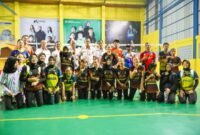 Foto bersama klub voli VOLGA pada kegiatan Verifikasi Tim dari PBVSI Kota Bekasi di lapangan Bumen, Bantargebang, Selasa (12/5/2026).(Foto: Doc Redaksi)