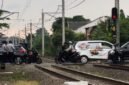 Perlintasan KA di Bulak Kapal Bekasi Timur kini dijaga petugas resmi dari Dishub Kota Bekasi,(Foto: Hymas Pemkot Bekasi)