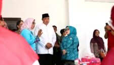 Wali Kota Bekasi Tri Adhianto membuka resmi kegiatan screening kesehatan gratis di GOR Patriot Chandrabhaga, Senin (4/5/2026).(Foto: Humas Pemkot Bekasi)