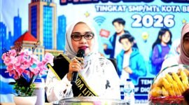Bunda Literasi Kota Bekasi, Wiwiek Hargono Tri Adhianto, menghadiri Grand Final Lomba Menulis Cerpen Tingkat SMP/MTs Kota Bekasi Tahun 2026.(Foto: Hms Pemkot Bekasi)