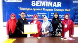 Pendampingan MoU antara GOW Kota Bekasi oleh Hj Tati Arianingsih dan UMID oleh Hasan Basri di aula UMID Kota Bekasi, Kamis (26/8/2026).(Foto: Infomedia Nasional)