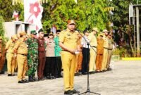 Wali Kota Bekasi Tri Adhianto memimpin Apel Pagi.(Foto: Hms Pemkot Bekasi)