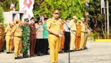 Wali Kota Bekasi Tri Adhianto memimpin Apel Pagi.(Foto: Hms Pemkot Bekasi)