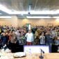 Wali Kota Bekasi foto bersama usai rapat koordinasi sinergitas pelaksanaan MBG bersama jajaran terkait di Aula Nonon Sonthanie, Jumat (28/8/2026).(Foto: Hms Pemkot Bekasi)