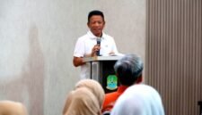 Sekretaris Daerah Kota Bekasi, Drs. Junaedi, membuka kegiatan Pelatihan HAM.(Foto: Hms Pemkot Bekasi)