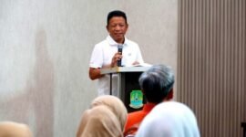 Sekretaris Daerah Kota Bekasi, Drs. Junaedi, membuka kegiatan Pelatihan HAM.(Foto: Hms Pemkot Bekasi)