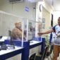 Tri Adhianto memantau Kantor Dinas Disdukcapil Kota Bekasi.untuk melihat langsung kondisi di lapangan dan memastikan  pelayanan kepada masyarakat tetap berjalan optimal. (Foto: Hms Pemkot Bekasi)